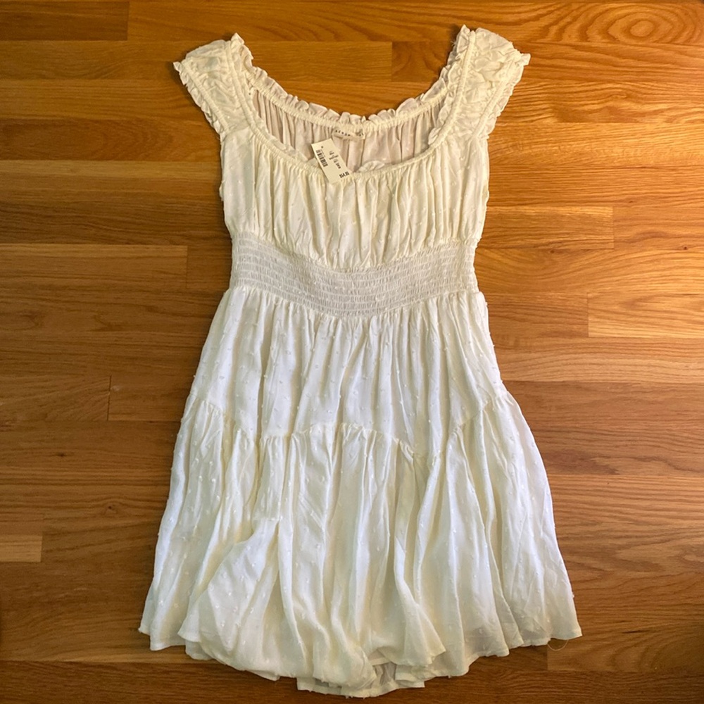 White dress brand new size medium